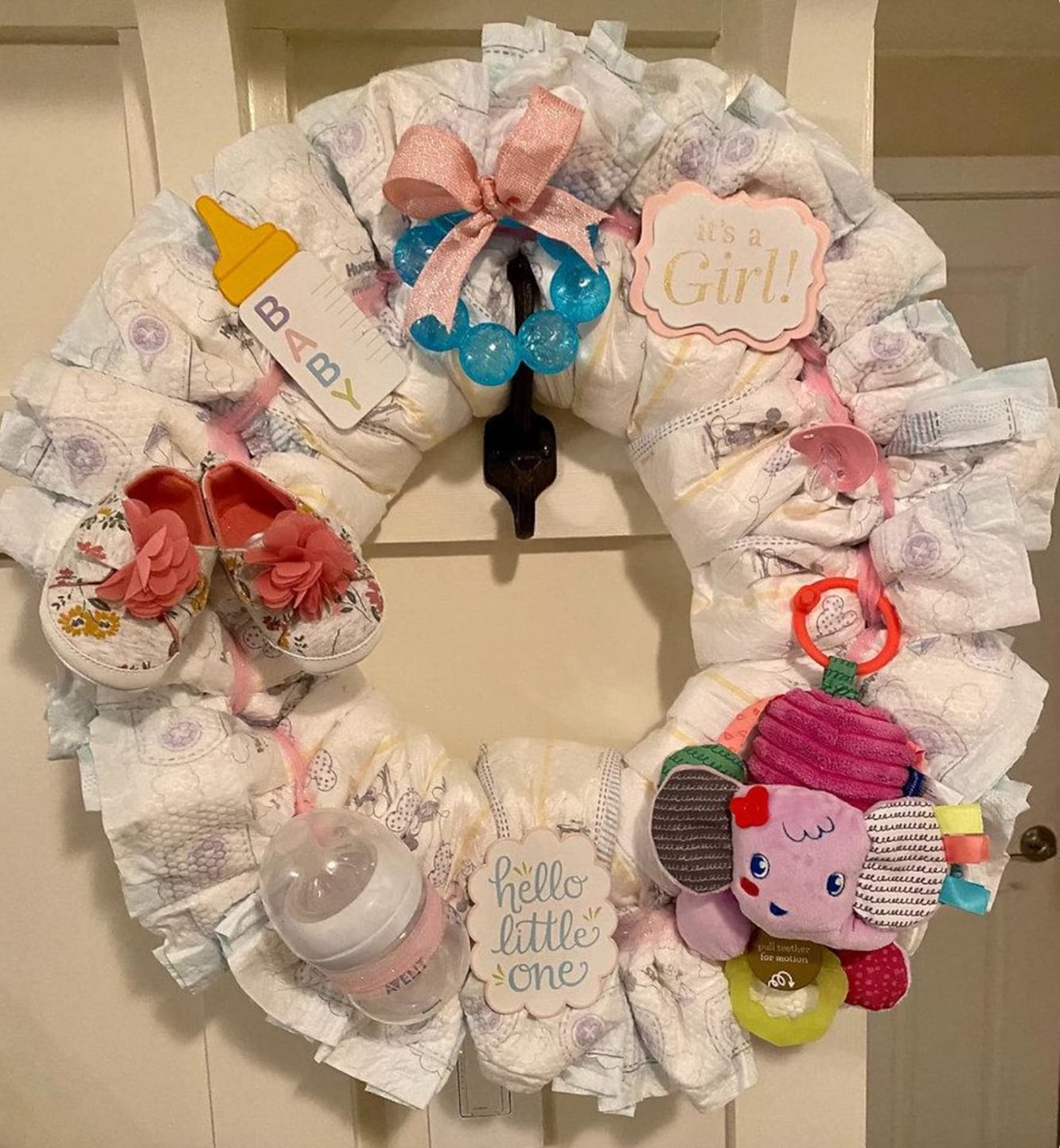 Baby shower diaper gift ideas and decorations